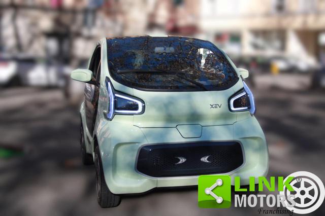 XEV Yoyo usata, con Specchietti laterali elettrici
