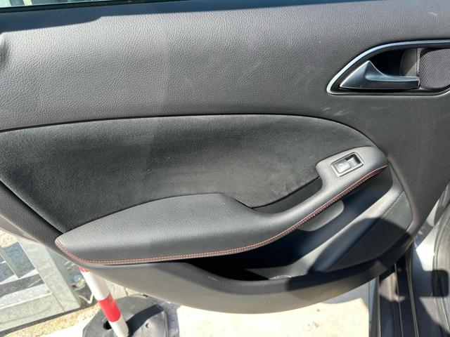 MERCEDES-BENZ B 200 usata, con Fari direzionali