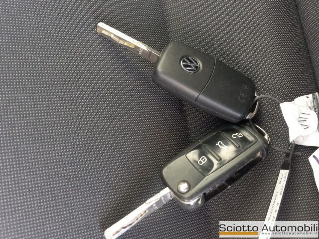 VOLKSWAGEN up! usata 19