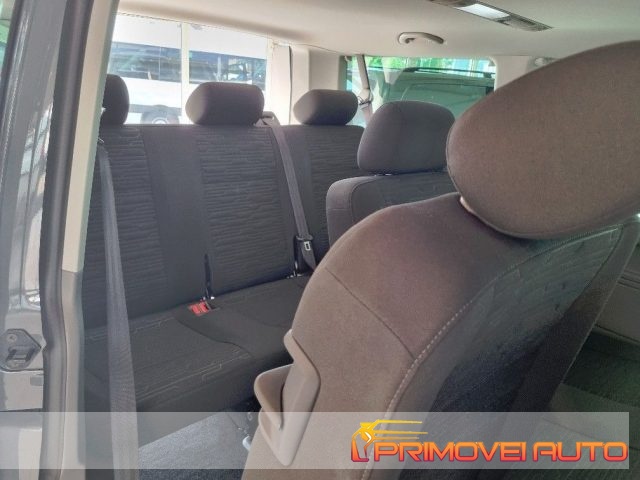 VOLKSWAGEN Caravelle usata 6