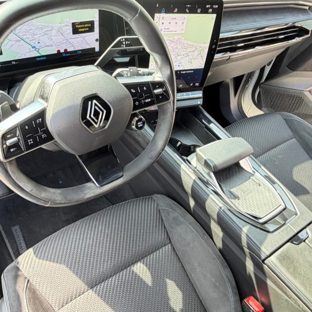 RENAULT Austral usata, con Boardcomputer