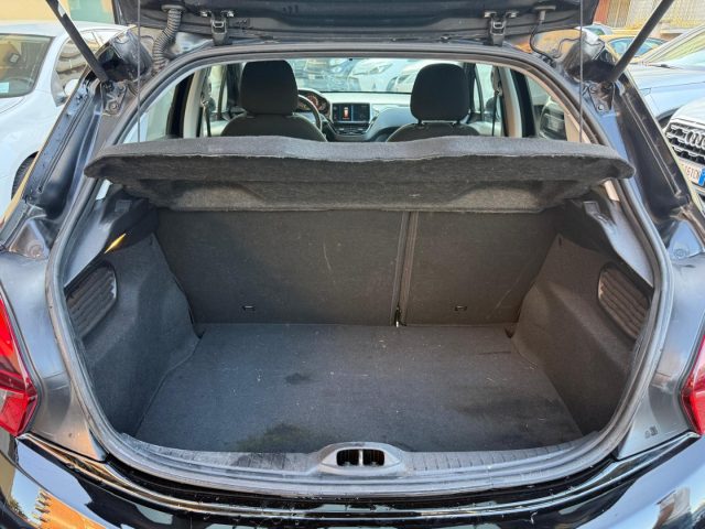 PEUGEOT 208 usata, con Specchietti laterali elettrici