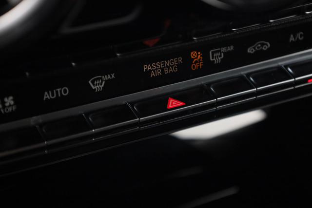 MERCEDES-BENZ CLA 200 usata, con Specchietti laterali elettrici