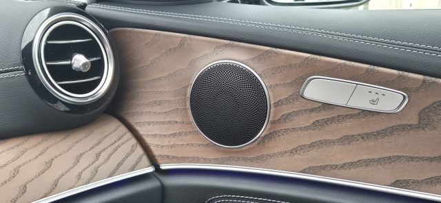 MERCEDES-BENZ E 220 usata, con MP3