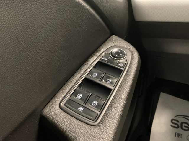 RENAULT Clio usata, con Servosterzo