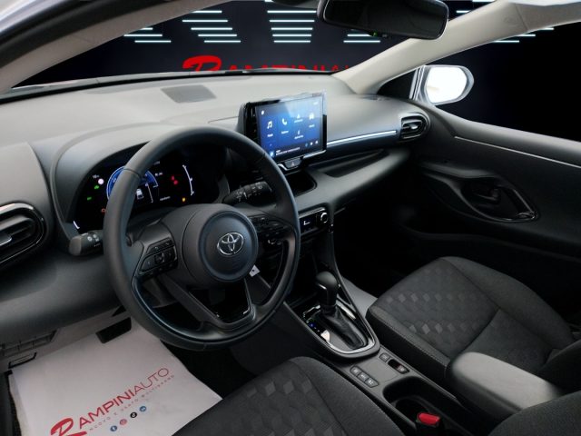 TOYOTA Yaris usata 13