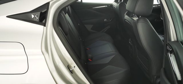 DS AUTOMOBILES DS 4 usata, con Limitatore di velocità