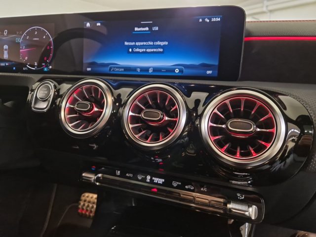 MERCEDES-BENZ CLA 200 usata, con Vetri oscurati