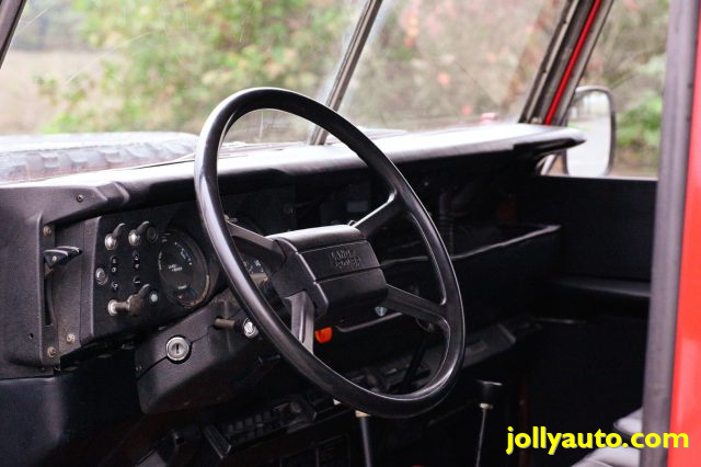 LAND ROVER Defender usata 104