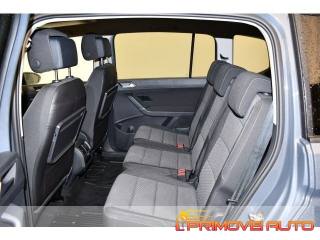 VOLKSWAGEN Touran usata, con Autoradio