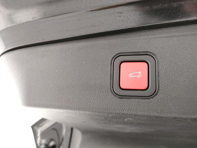 JEEP Avenger usata, con USB