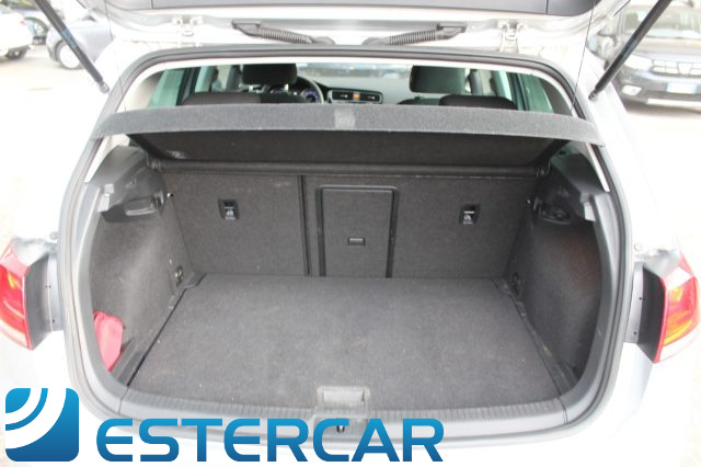VOLKSWAGEN Golf usata, con Sistema di navigazione