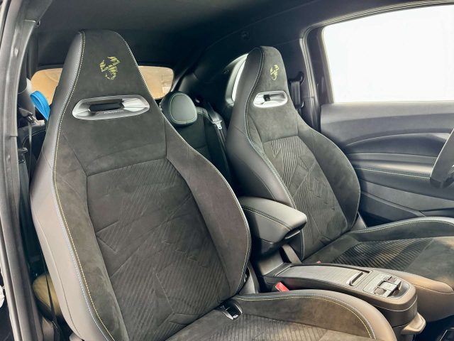 ABARTH 500C usata, con Sedile posteriore sdoppiato