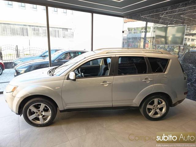 MITSUBISHI Outlander usata 17
