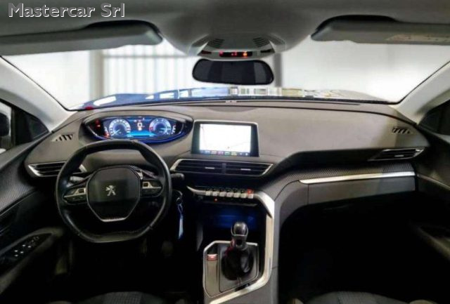 PEUGEOT 5008 usata, con Boardcomputer