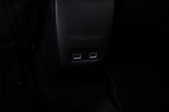 PEUGEOT 2008 usata, con Autoradio digitale