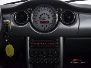 MINI Cabrio usata 14