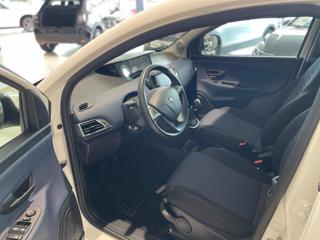 LANCIA Ypsilon usata, con ESP