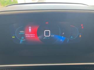 PEUGEOT 2008 usata, con Autoradio digitale