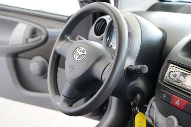 TOYOTA Aygo usata 14