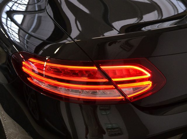 MERCEDES-BENZ C 180 usata, con Sedili riscaldati