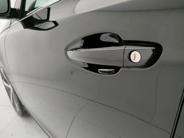PEUGEOT 308 usata, con Sedile posteriore sdoppiato
