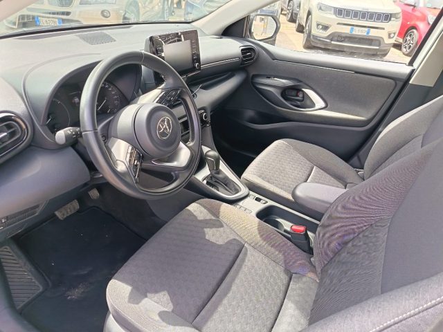 TOYOTA Yaris usata 8