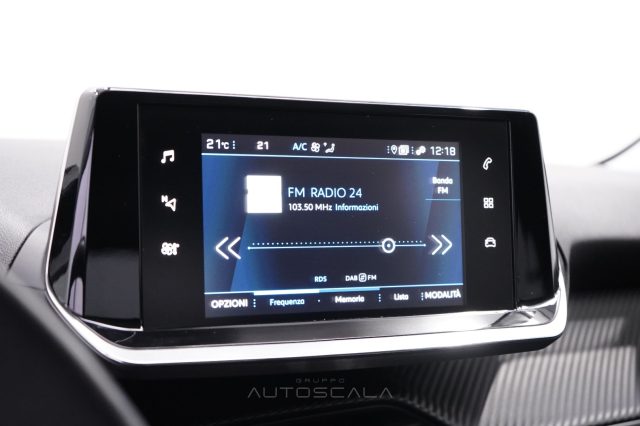 PEUGEOT 208 usata, con Volante in pelle