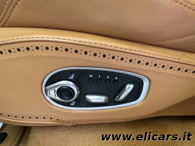 ASTON MARTIN DBX usata, con Volante in pelle