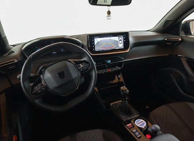 PEUGEOT 2008 usata, con Boardcomputer