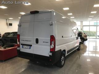PEUGEOT Boxer usata, con Airbag