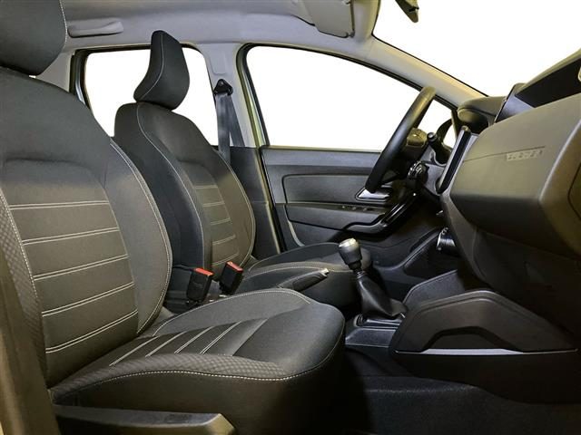 DACIA Duster usata 10