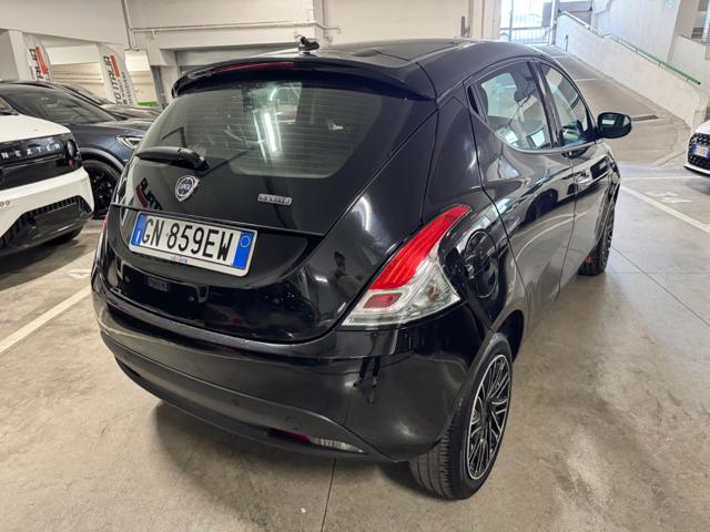 LANCIA Ypsilon usata, con ESP
