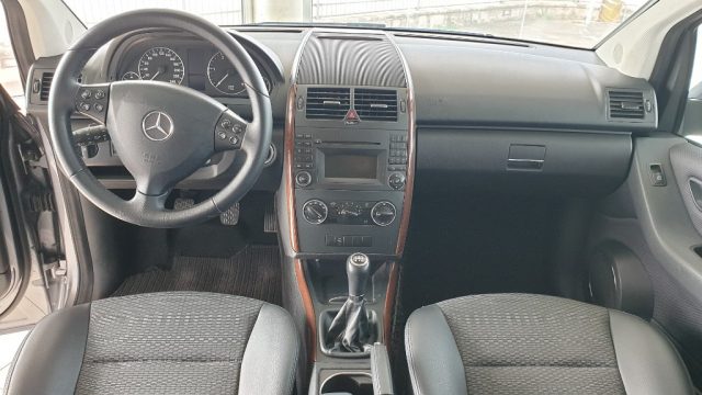 MERCEDES-BENZ A 160 usata, con Chiusura centralizzata