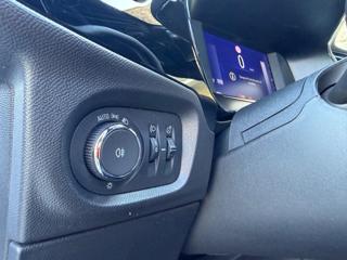 OPEL Corsa usata, con Sensori di parcheggio anteriori