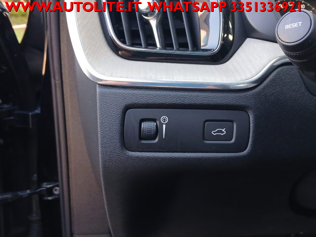 VOLVO XC60 usata, con Specchietti laterali elettrici