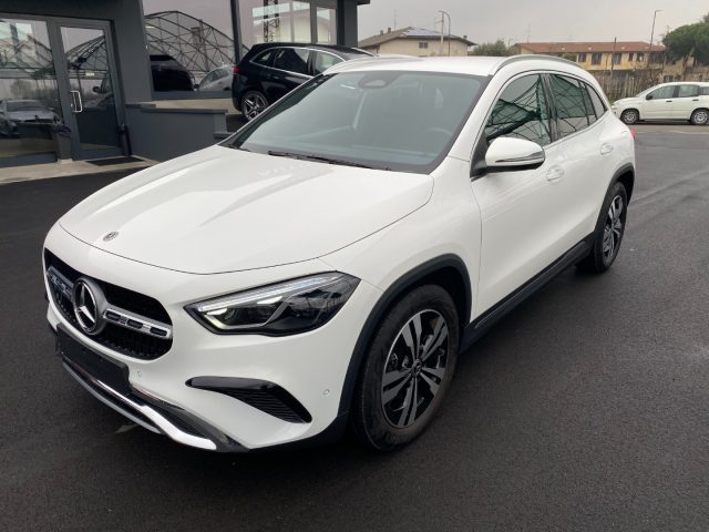 MERCEDES-BENZ GLA 200 usata, con Alzacristalli elettrici