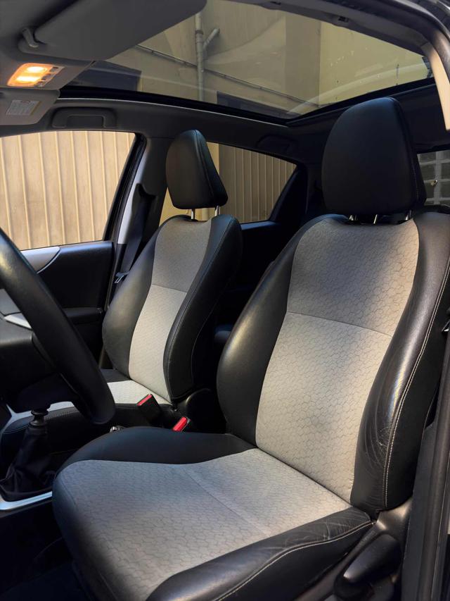 TOYOTA Yaris usata, con Alzacristalli elettrici