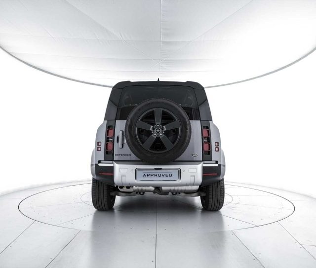 LAND ROVER Defender usata 6
