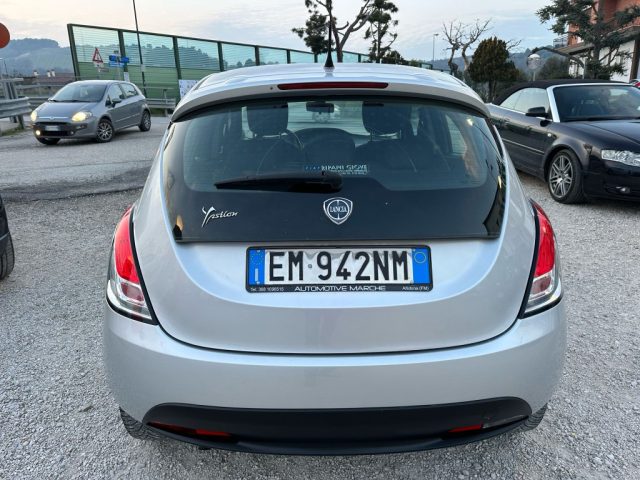 LANCIA Ypsilon usata, con Autoradio