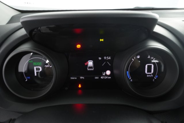 TOYOTA Yaris Cross usata 7