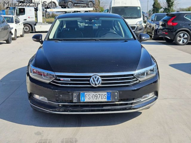 VOLKSWAGEN Passat usata, con ESP