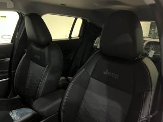 JEEP Avenger usata, con Volante in pelle