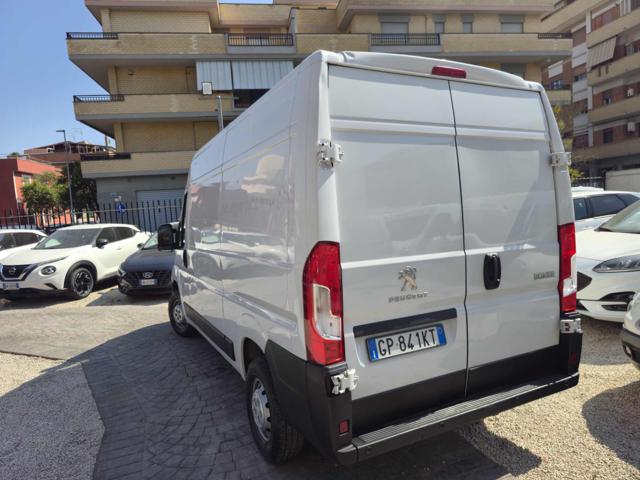 PEUGEOT Boxer usata, con Park Distance Control