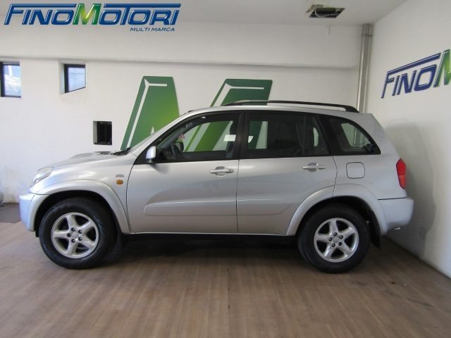 TOYOTA RAV 4 usata, con Autoradio
