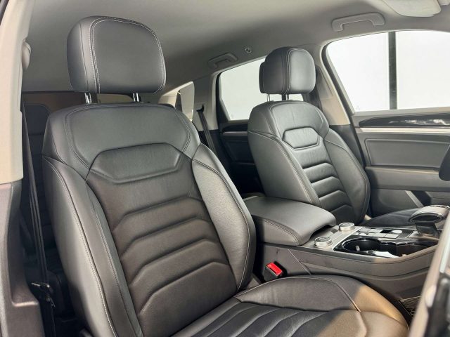 VOLKSWAGEN Touareg usata, con Sistema di navigazione