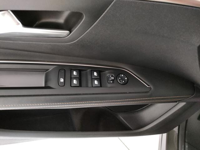 PEUGEOT 3008 usata, con USB
