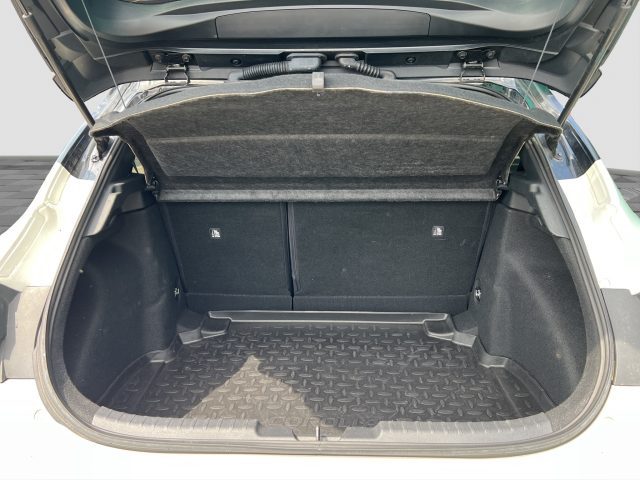 TOYOTA Corolla usata 14