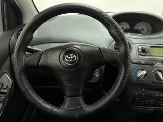 TOYOTA Yaris usata, con Specchietti laterali elettrici