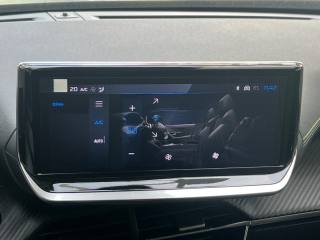 PEUGEOT 2008 usata, con Vetri oscurati